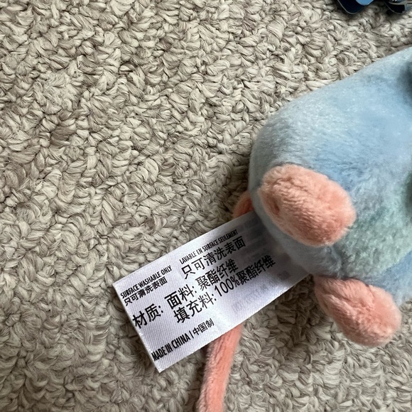 Ratatouille Keychain , official Disney merch - Picture 4 of 7